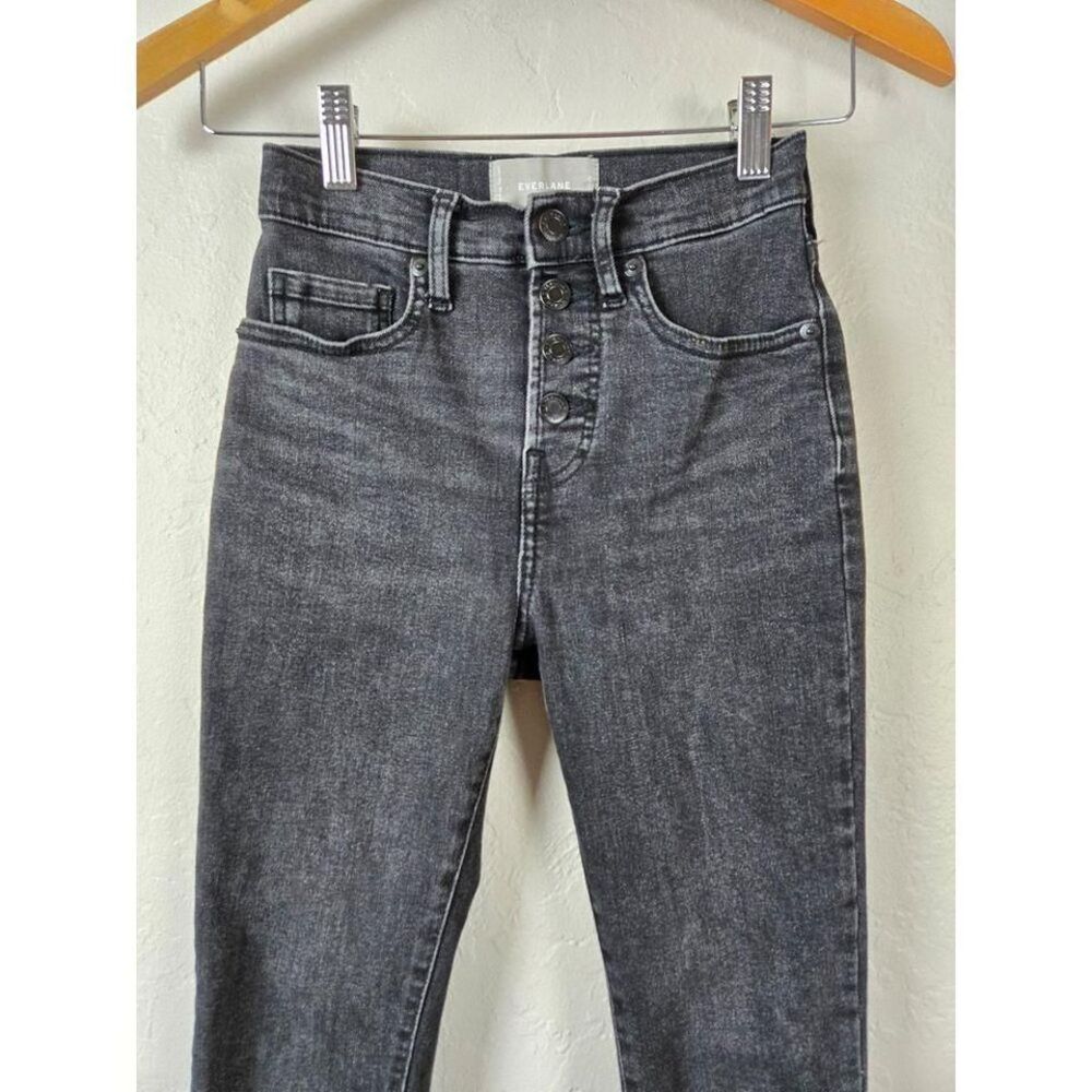 Everlane High-Rise Ankle Jeans in Washed Black